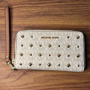New Michael Kors Signature Logo w/ Gold Studs Wristlet